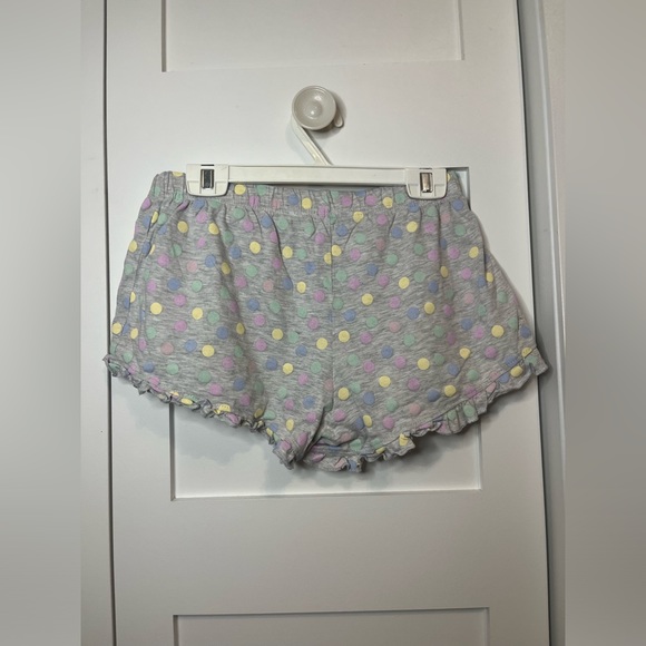 Hi, selling these fantastic pyjama shorts for kids in size M-L. - Picture 2 of 5